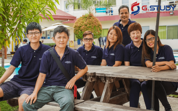 Học viên trường Anh ngữ C2 UBEC