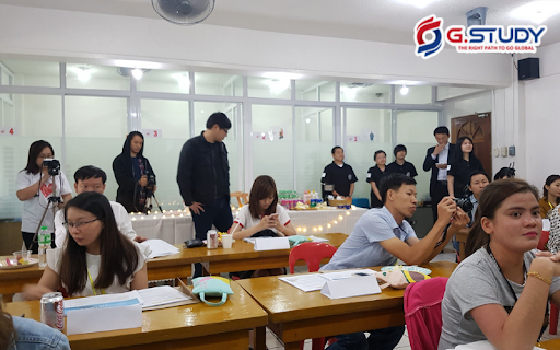 tiết học tại trường JIC