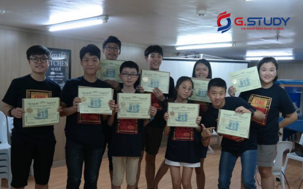 Khen thưởng học viên giỏi